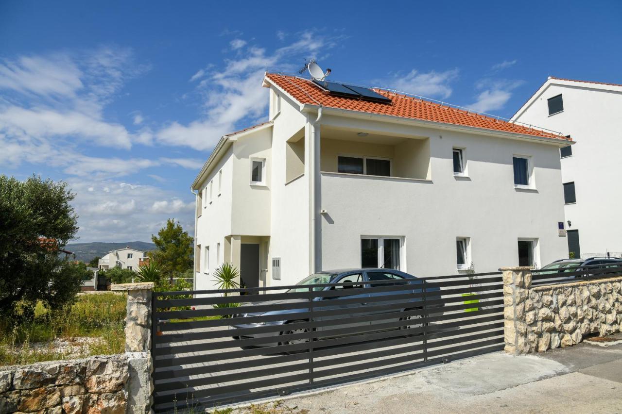 Holiday Home Mb Ražanj Esterno foto