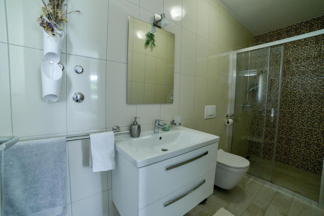 Holiday Home Mb Ražanj Esterno foto