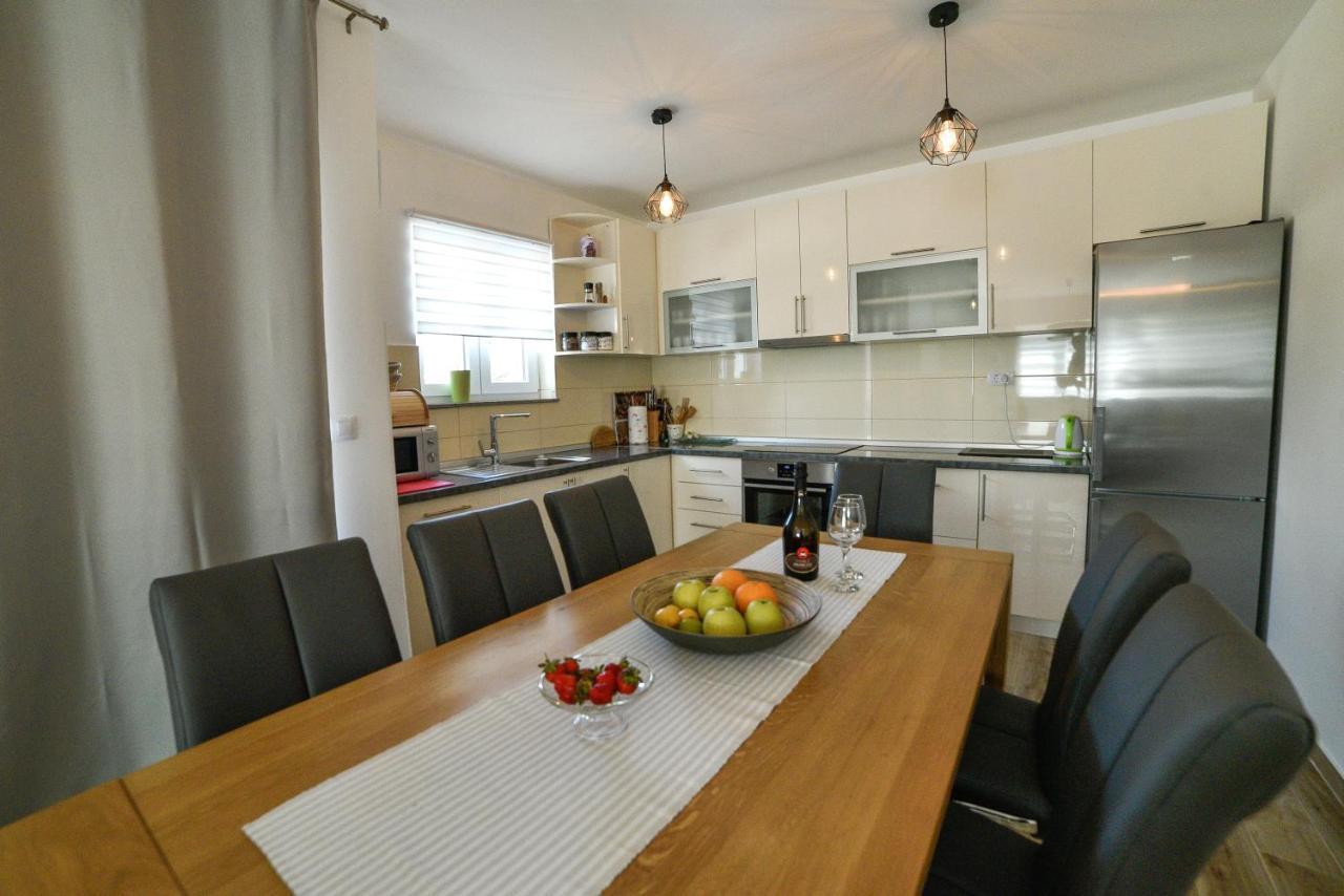 Holiday Home Mb Ražanj Esterno foto