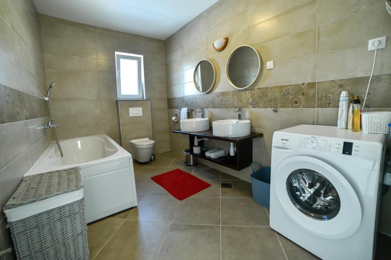 Holiday Home Mb Ražanj Esterno foto