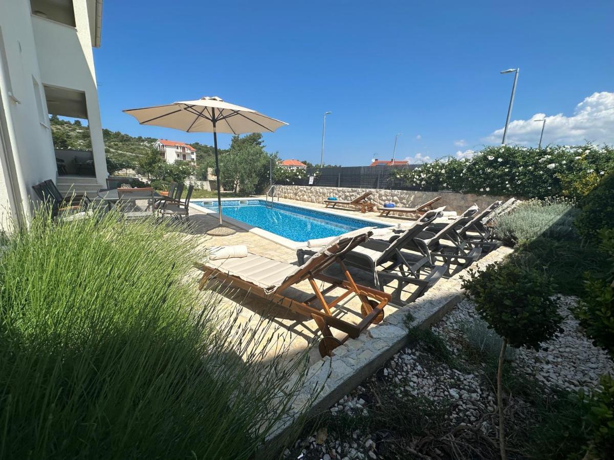 Holiday Home Mb Ražanj Esterno foto