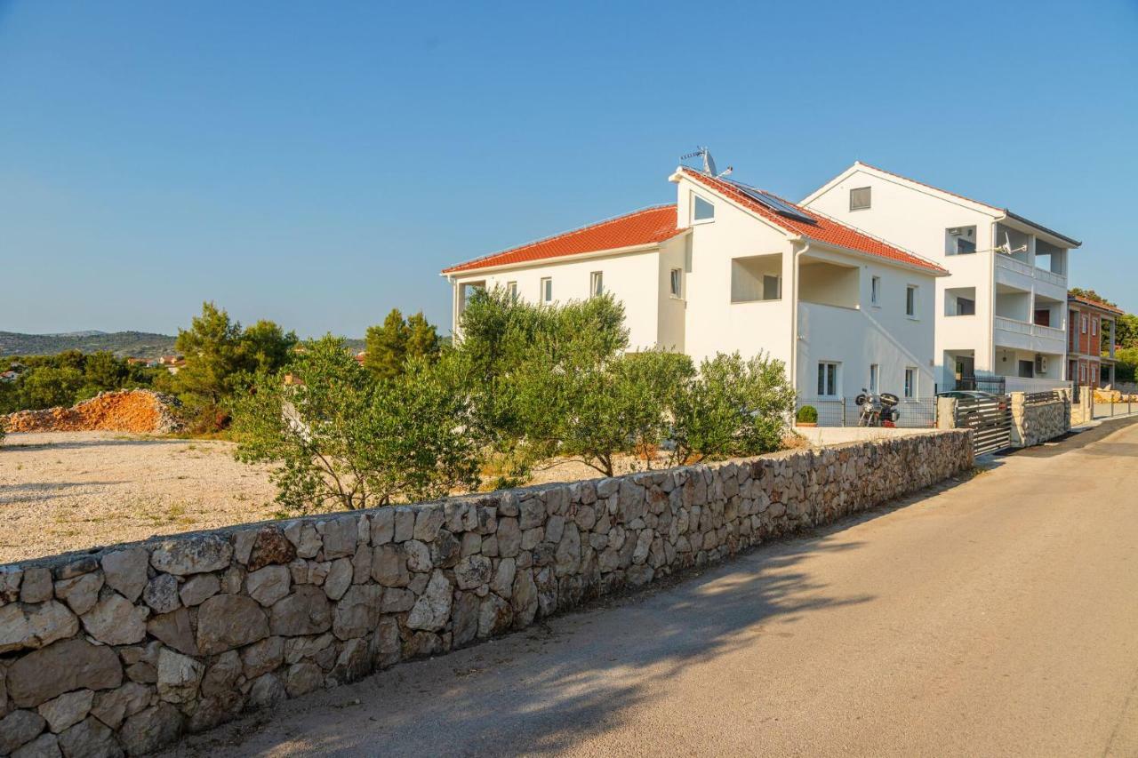 Holiday Home Mb Ražanj Esterno foto