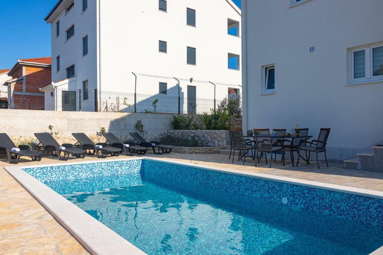 Holiday Home Mb Ražanj Esterno foto